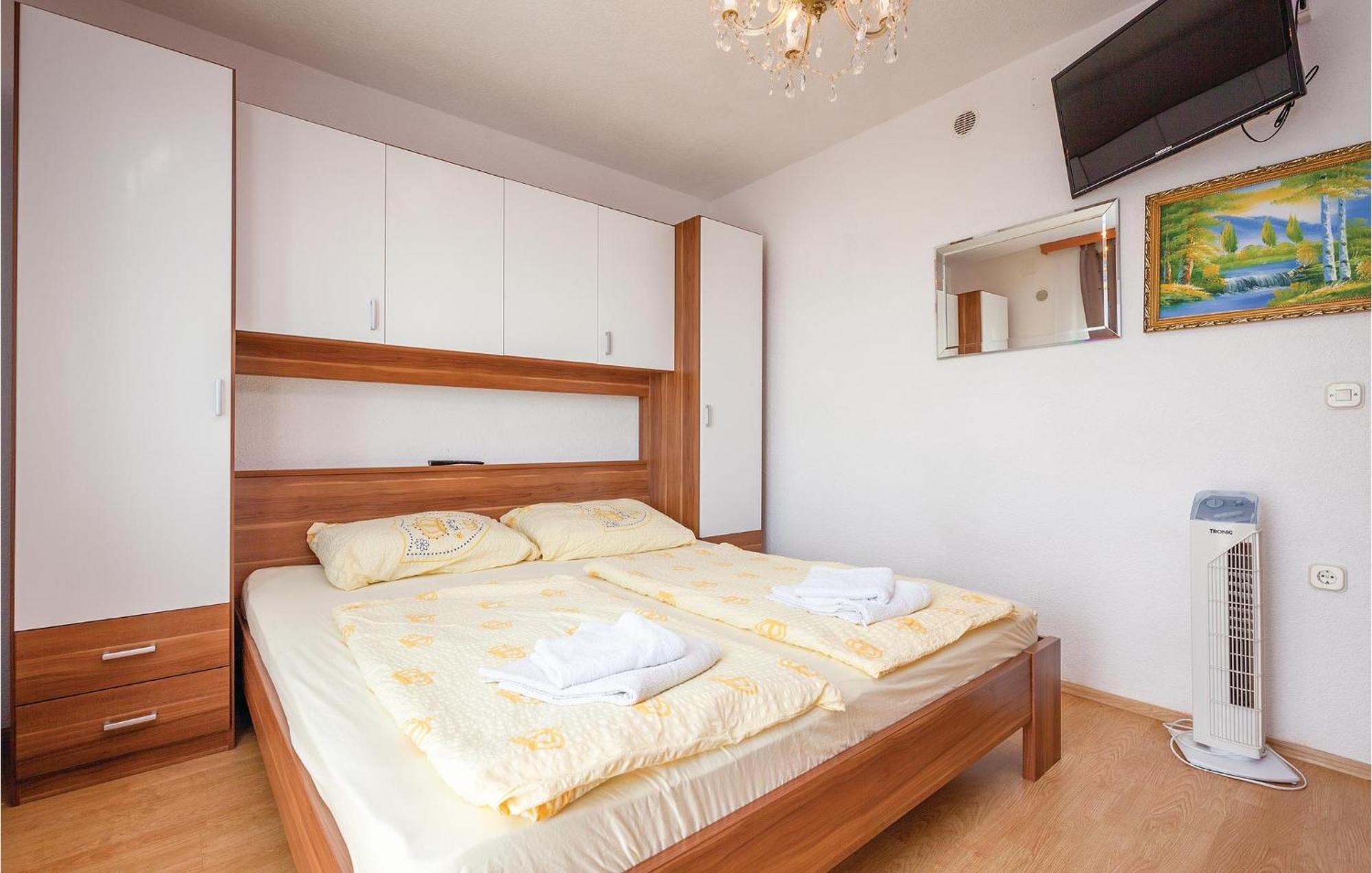 Stunning Apartment In Crikvenica With Wifi Buitenkant foto