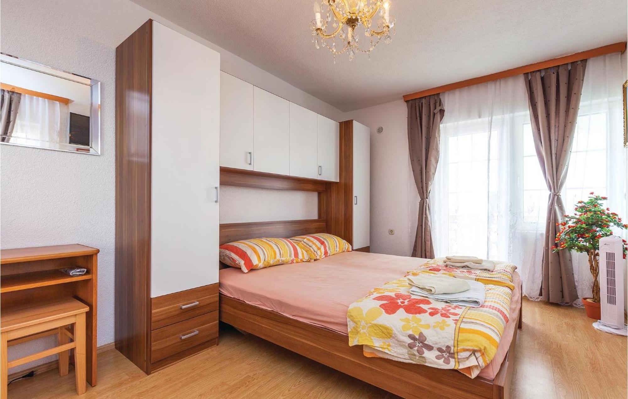 Stunning Apartment In Crikvenica With Wifi Buitenkant foto