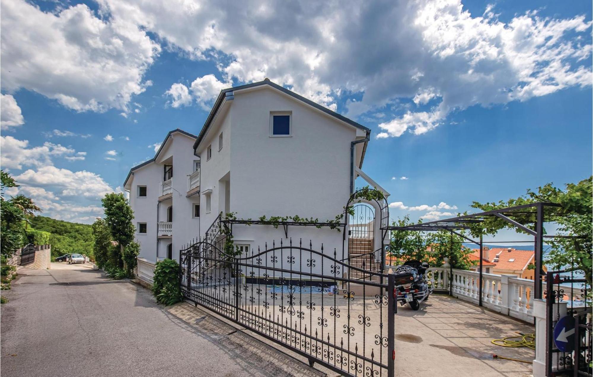 Stunning Apartment In Crikvenica With Wifi Buitenkant foto